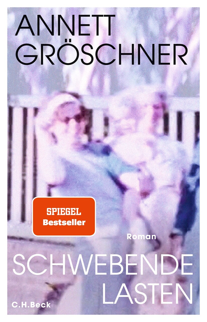 frau auf kran